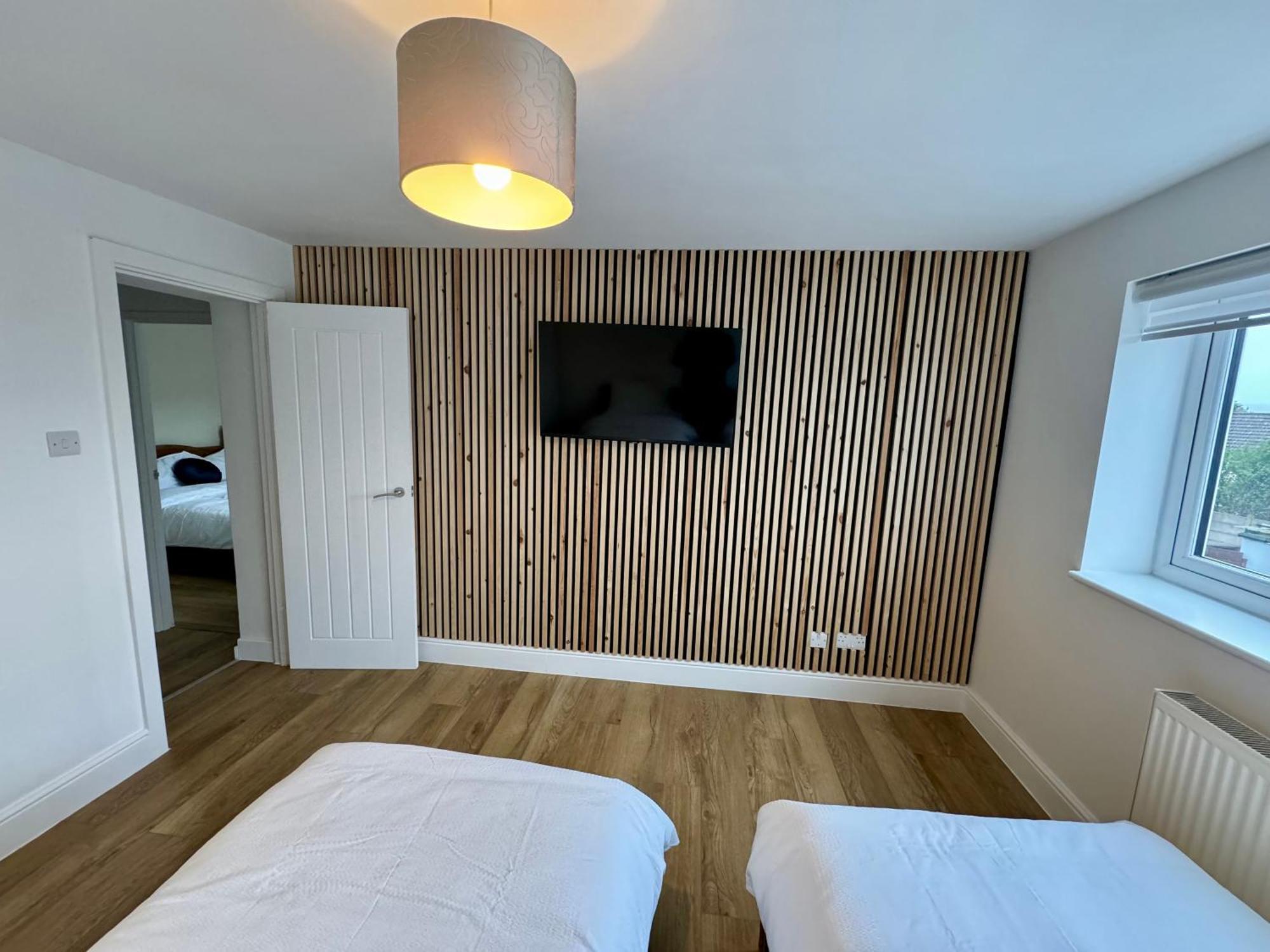 Florina S House 4 Bedrooms Villa Rugeley Kültér fotó