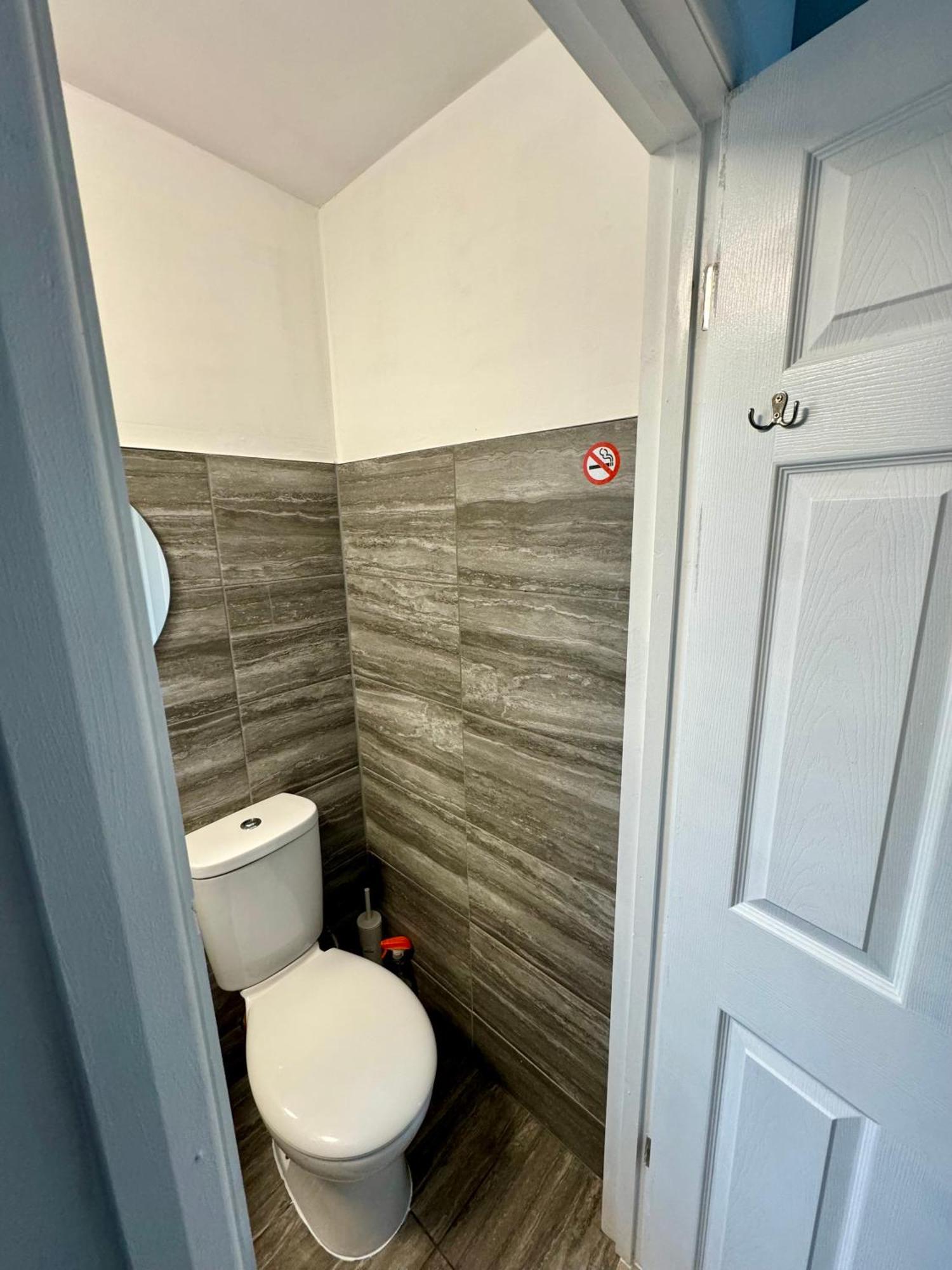 Florina S House 4 Bedrooms Villa Rugeley Kültér fotó